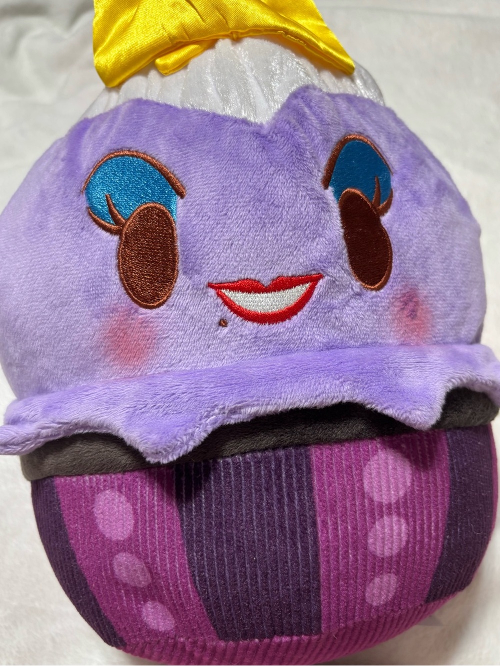Disney Munchlings Villains Purple Cupcake Plush Character Toys